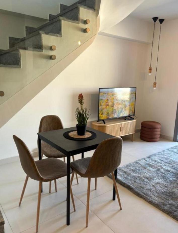 Luxury Maisonette With Shared Pool Atenas Exterior foto